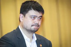 CBA官宣罚单！许钟豪肘断骨头遭顶格制裁，当值裁判却逃过一劫图片