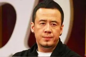 51岁杨坤的痛：口无遮拦令我名誉扫地，前女友离世又使我痛心疾首图片