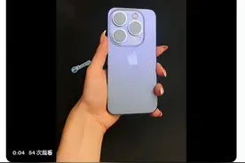 iPhone 14 Pro Max机模上手视频曝光：后置相机模组尺寸惊人图片