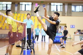 毽球运动好处多！趣味十足+老少皆宜图片