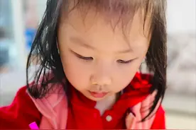 985研究生妈妈用了一个笨办法，半个月，3岁孩子的专注力突飞猛进图片