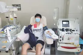 18岁男孩的成人礼：捐献血小板 坦言爸爸是榜样图片