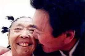 29岁小伙娶61岁“舅妈”为妻，女方为爱整容，今携手23年恩爱依旧图片