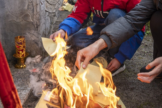 今年清明不一般，老人说“清明逢闰月，上坟要提前”，有啥讲究？