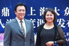 原配孙涛在除夕夜自杀后，唐国强为何转身就娶了小他12岁的壮丽？图片