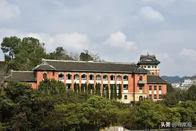 探秘重庆这座消失的“宇宙”大学，到处是荒废的宿舍楼图片