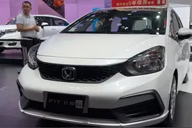 同为两厢车，本田飞度对比大众POLO，谁更强？图片