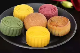 月饼过期了，还能吃吗？图片
