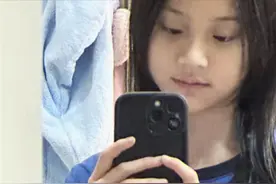 贾乃亮没白疼！11岁甜馨好刚，评论区霸气维护爸爸，小棉袄长大了图片