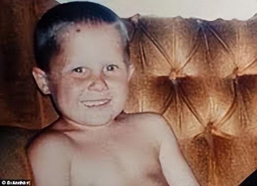 英国6岁男童惨死母亲被抓，28年后大反转！真凶竟是13岁少年
