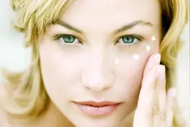 晨间简单的护肤流程及护肤品使用方法，用对才能发挥出更大的作用图片