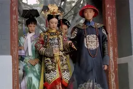 甄嬛传：太后早就发现双生子破绽，为何不揭穿？真不愧是老狐狸图片