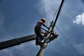 再谈过度服务：员工的工作尊严不容剥夺图片