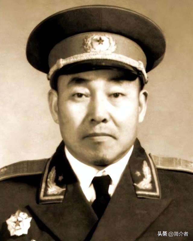师长:程悦长(少将)第6军所辖第17师魏志明(1916—1985)政治部主任