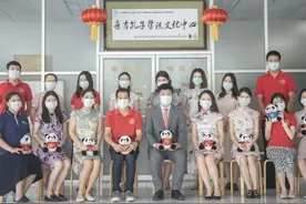 除中国外，全球还有2个国家说中文，即使没学过外语也能正常沟通图片