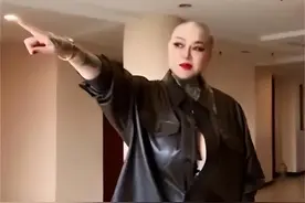 2019年，温州富婆高调征婚送宾利，网友纷纷表示：不敢娶图片