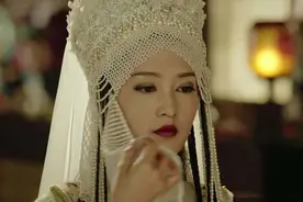 国色天香的香妃，面对乾隆皇帝，始终冷若冰霜图片