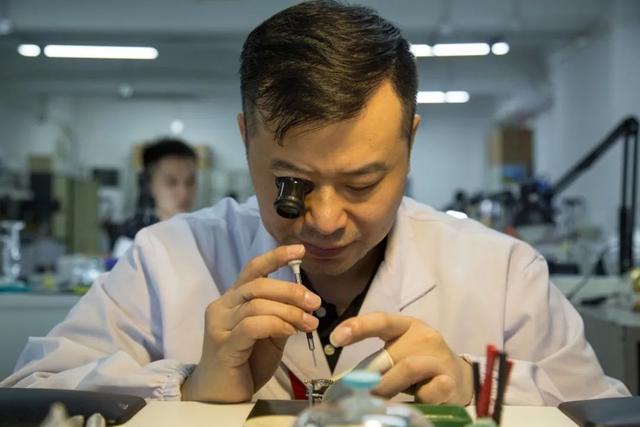 �ֱ�������Ͳ����ˣ����������е�����ˣ���ûע�⵽��3������