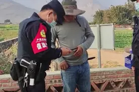 云南警察竟然配用美国的柯尔特M1911手枪？最大可能是玩具枪图片