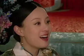 甄嬛为何彻底将胧月交给敬妃抚养？你看双生子出生时发生了啥图片