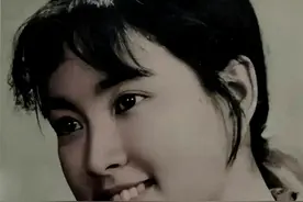 50年前刘晓庆的绝美照，拥有凹凸有致的曲线，尽显性感迷人图片