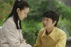 45岁王大治近况曝光！激吻事件十年后，才明白董洁为何喜欢上他图片