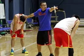 国青队“血书门”事件！中国男篮没落或许就是从这一代开始图片