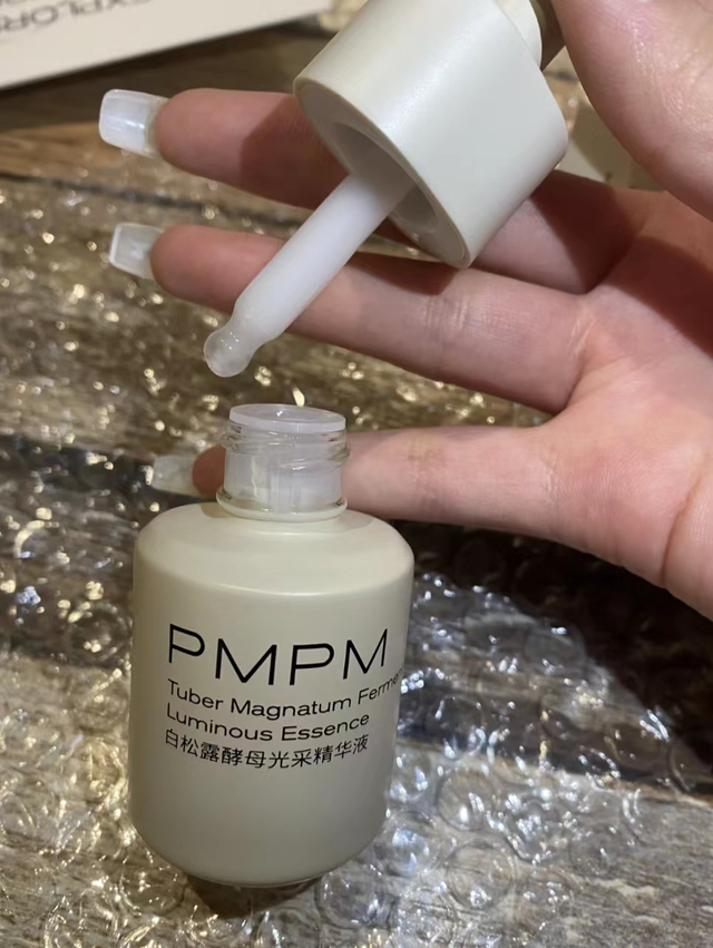 30、40岁的女人想要抗衰老，别着急用“视黄醇”，这样做更有效