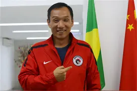 58岁前国脚孙贤禄：曾与贝利互换球衣，离婚后娶巴西女富豪图片