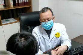 皮肤上长白斑、白点是啥病？怎么回事？3大诱因你知道吗？图片