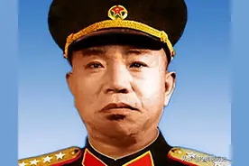 开国大将王树声去部队看望女儿王四毛，哨兵拦住他：请排队填表图片