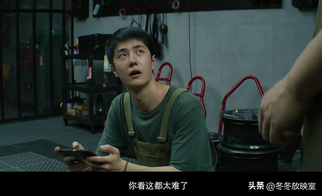 张艺谋“晚节不保”，妻子连夜转移资产出国，圈内早有征兆