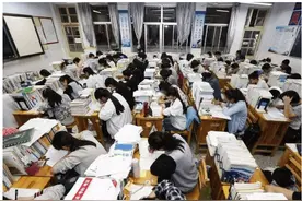 普通家庭学生读“三本”，是一场“灾难”？听资深教授怎么说图片