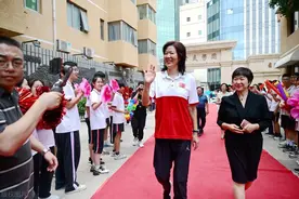 郎平辟谣执教日本后！排协宣布最新决定，恭喜中国女排，蔡斌懂了图片