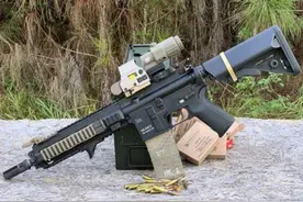 被认为是仿制HK416的CQ-D步枪性能也不错，请给军工人一点时间！图片