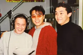 黄霑徒弟雷颂德近况，为孩子教育全家移居国外，已转行当设计师图片