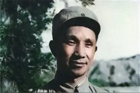 粟裕最凶险一战，伤亡太大急得睡不着，毛主席说出底线，粟才放心图片