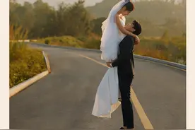 婚纱照影像中的浪漫，是爱情与风景的共鸣图片