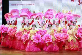 焦作市庆祝“ 五一 ”国际劳动节暨平安建设宣传文艺演出成功举办图片
