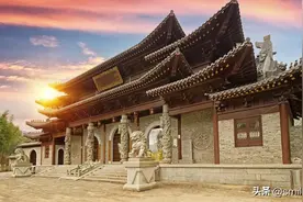中国香火最旺的十大千年古寺，拜庙祈福，十分灵验图片