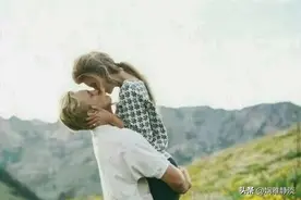 女人只有和爱的人才接吻，那么男人也是么？图片