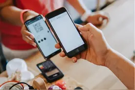 支付宝、微信连夜公告，3月1日后个人收款码仍可使用图片