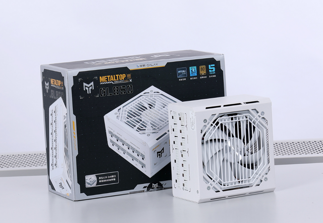 11月全白主流装机配置：9700X+X870M冰雕+5080HOF海景房主机