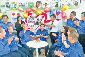 “520公交驾驶员关爱日” 公交驾驶员的那些大小事儿图片