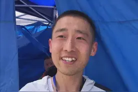 ​鹤马专访 | 鹤马赛道非常美，比赛氛围特别好——访男子全马冠军房博图片