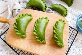 江浙传统美味清明粿，做好就能直接吃，颜色翠绿不发黑，软糯弹牙图片