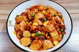 端午家宴，依照传统习俗，“餐桌6宝”一样不能少，寓意平安吉祥图片