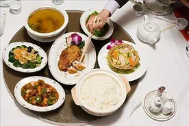 一天吃两餐与一天吃三餐，哪种吃法最科学、最健康？可别吃错了图片