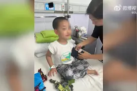 男童撑伞从26楼跳下后奇迹生还 医生：恢复得很好，不影响生长发育图片