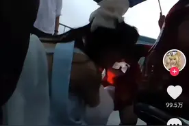 上海暴雨中救人！百万网友怒赞“二次元”医生小姐姐！学医原因没想到图片